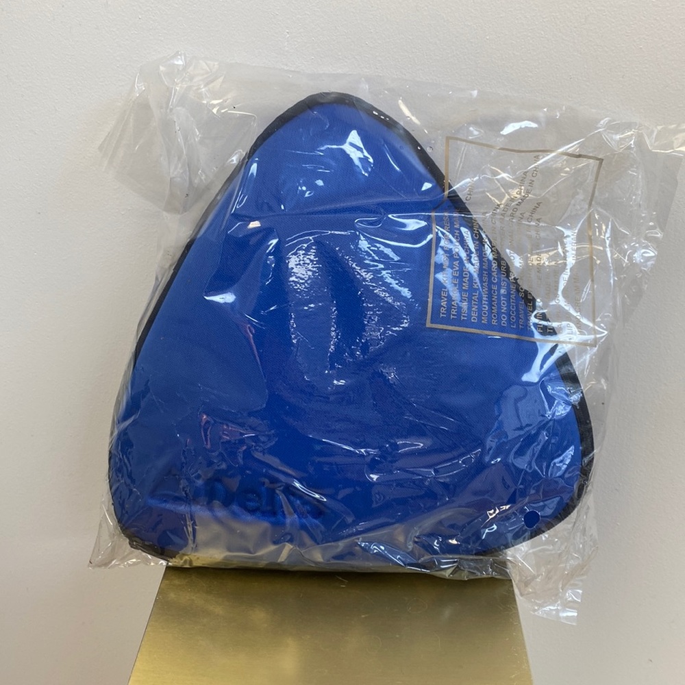 Delta Airlines Amenity Kit Mew in Bag